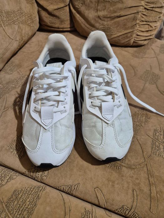 Маратонки Nike, в добро състояние