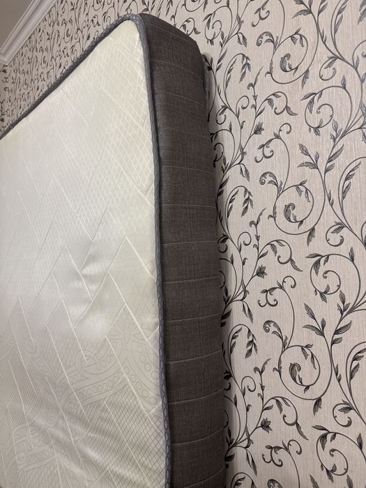 Матрас двухспальний