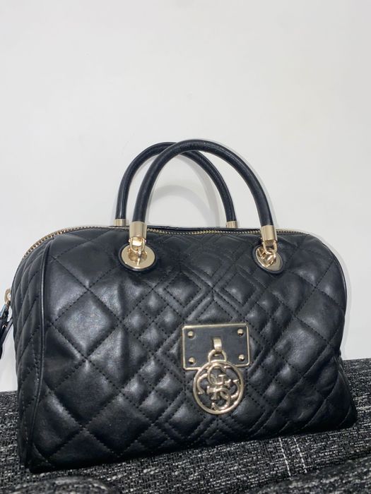 Дамска чанта Guess