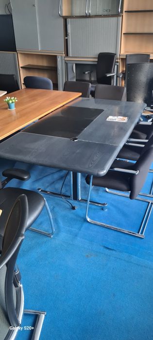 Немска конферетна и посетителска маса за дова и офиса оборудване