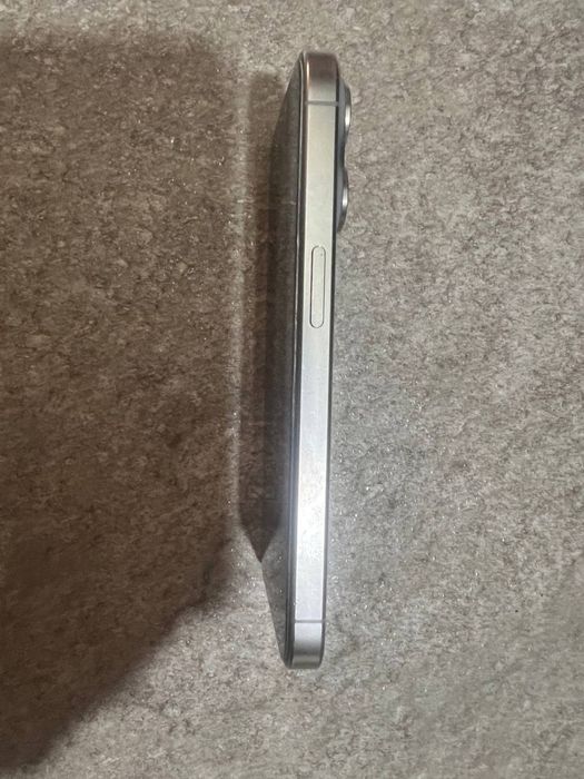 Iphone 15 pro 128 talik 80 yonks kor dok bor aybi sensr singan kor dok