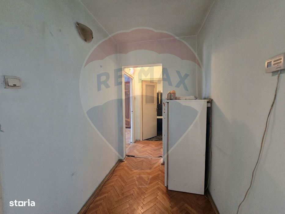 Apartament 3 camere, decomandat, Alba Iulia, (Cetate) 84.000 euro