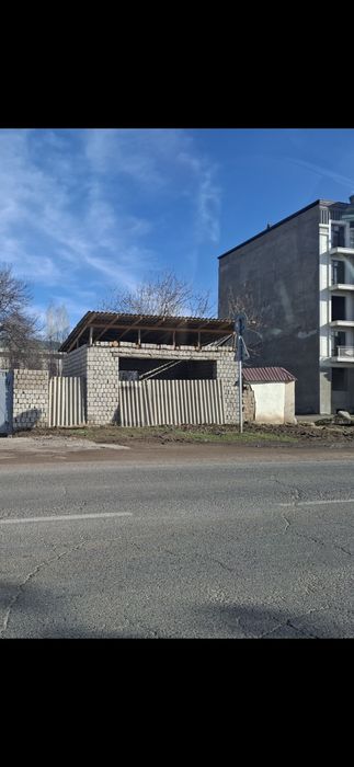 Nurafshon uy sotiladi