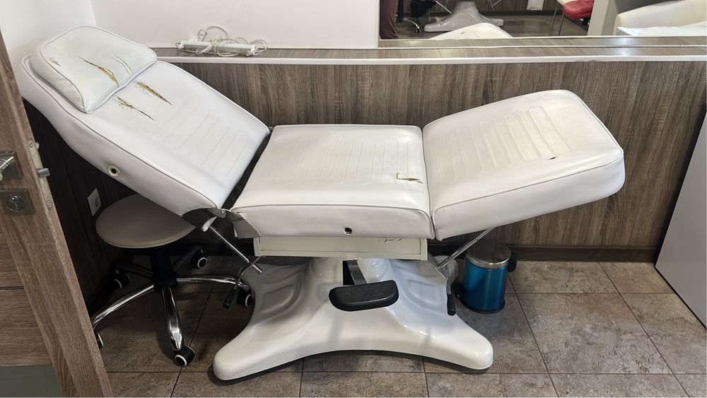 Продам кушетку