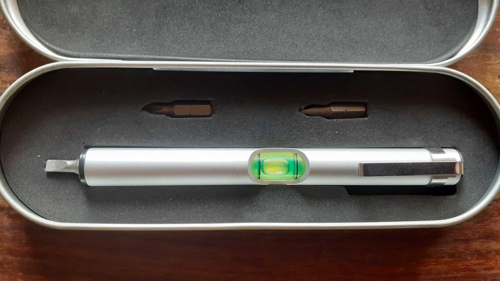 нивелир метален за дома и градината 3 броя накрайника отвертки