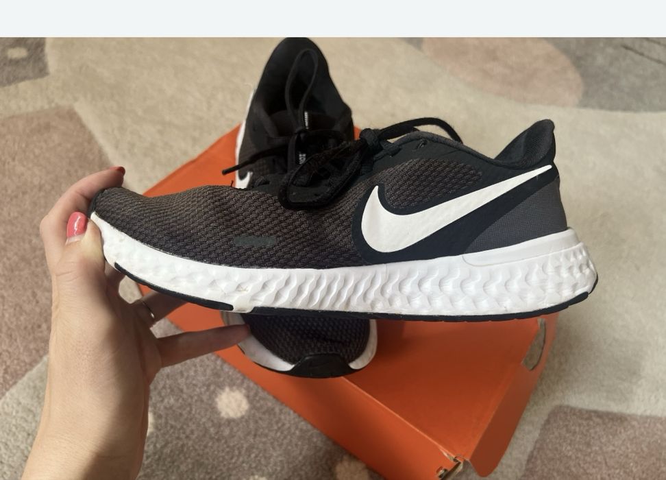 Унисекс маратонки Nike Revolution 5