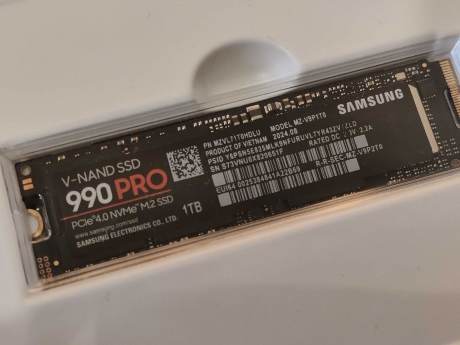 Срочно! Samsung 990 Pro 1TB M2 SSD NVMe PCIE 4.0