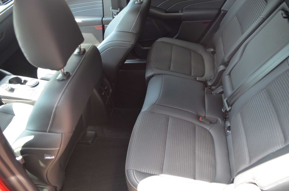 Ford Kuga Titanium 2.5L Hybrid FWD 180 cp 20% avanPosibilitate Leasing