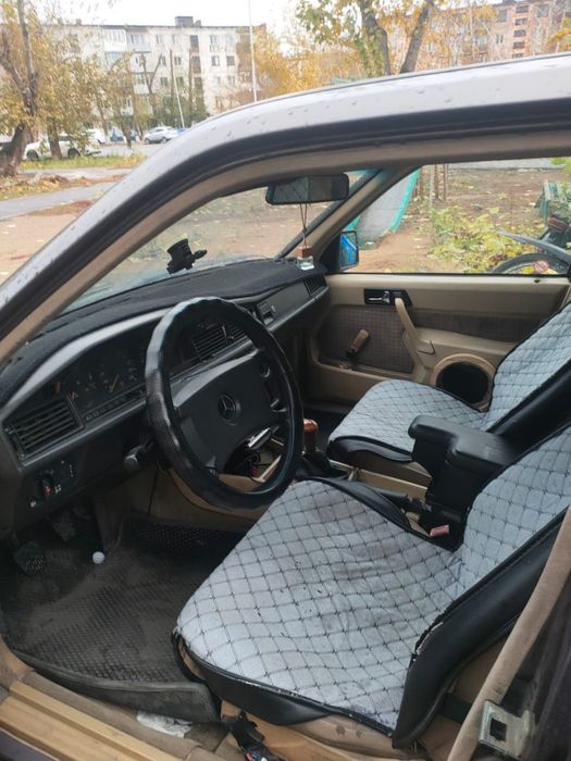 два Mercedes E190 оптом