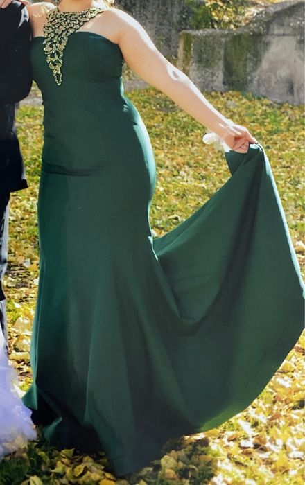 Официална рокля