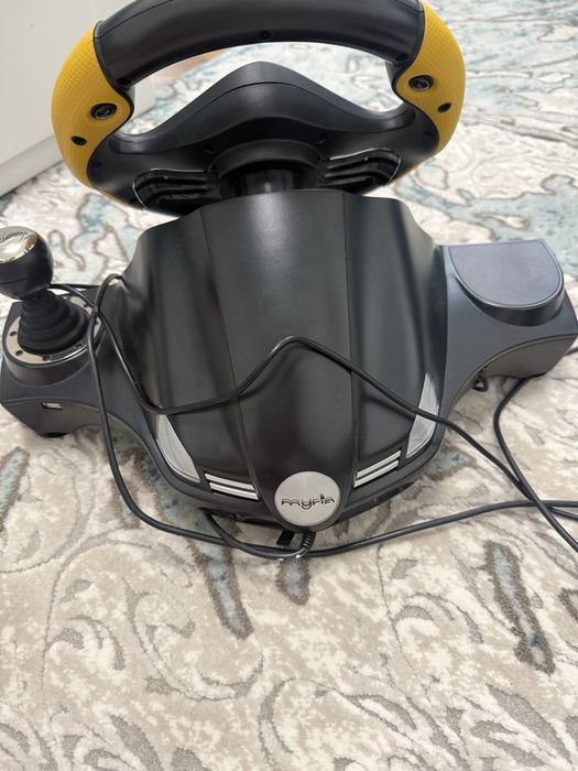 Volan Myria PS4 si Xbox