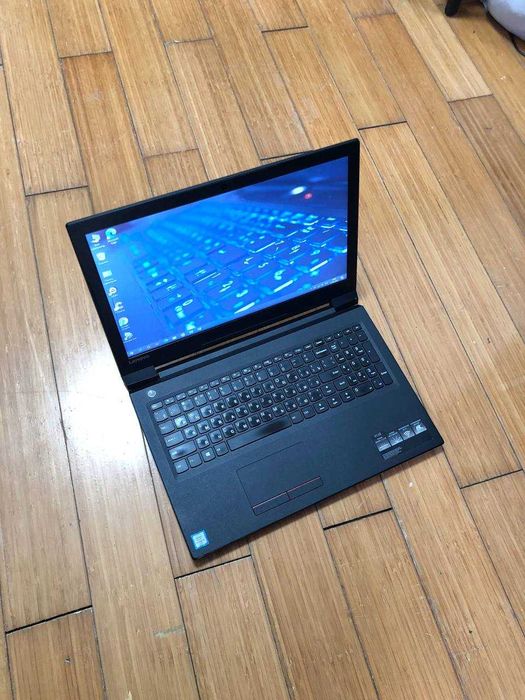 Lenovo  ноутбук Продам intel i3 SSD 240гб работает отлично срочно Win