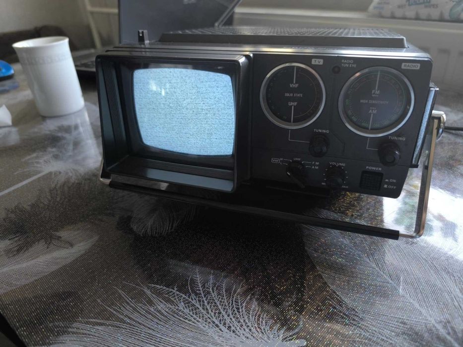 Мини черно-бял телевизор с радио - УНИКАЛНО БИЖУ