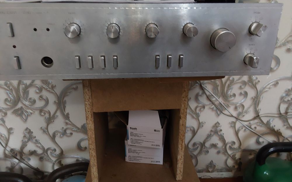 Усилители 2 штуки,  колонки s90 4 штуки