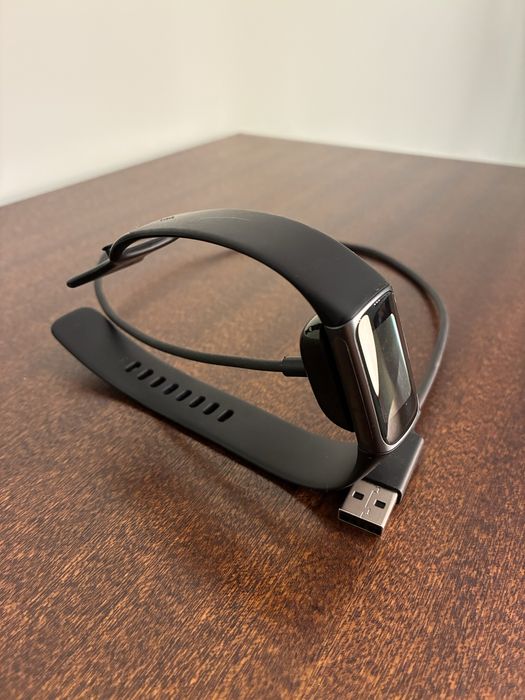 Bratara Fitbit Charge 5