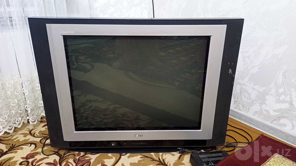 Televizor sotiladi.