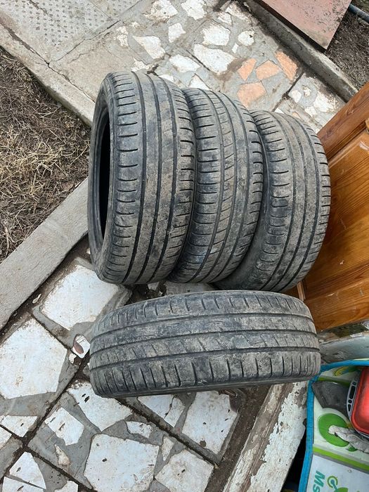 Продам комплект резины
