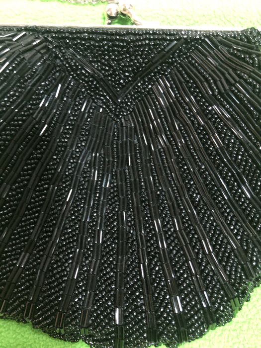 Сумочка вышита бисером вечерняя