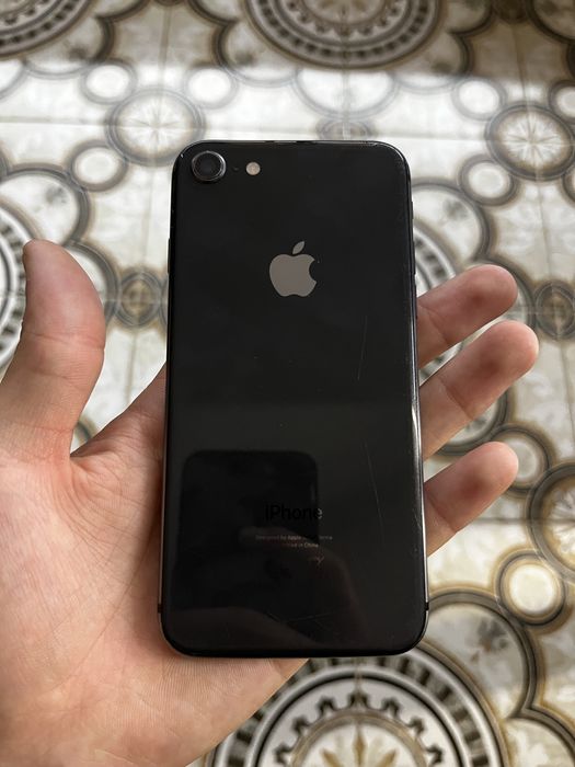 айфон 8 жаксы жасап тур