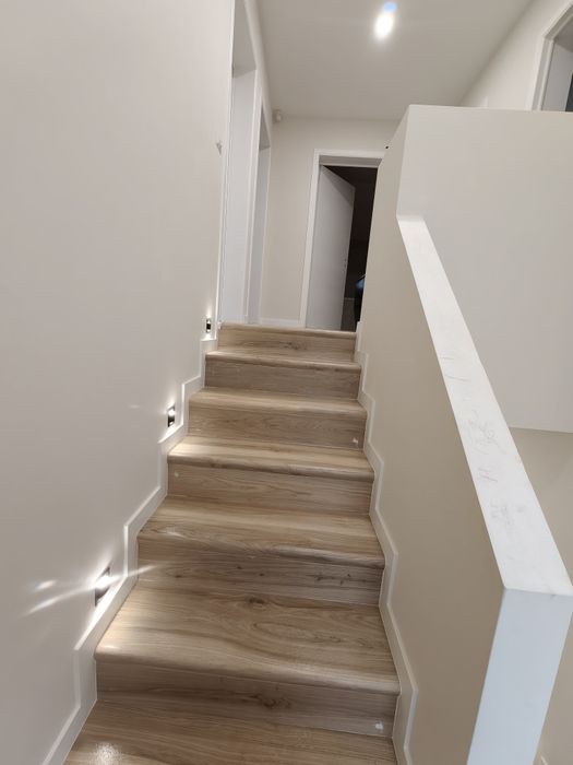 Casa  si jumatate de hectar de pamant in  dumbraveni judetul suceava