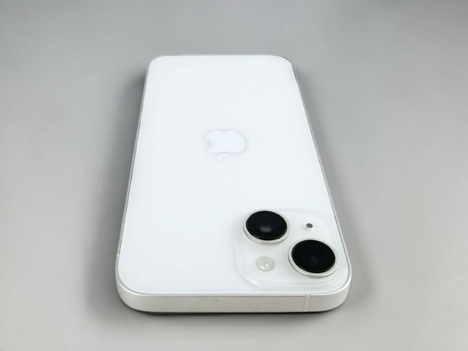 Apple iPhone 14 128GB Starlight Отличен!
