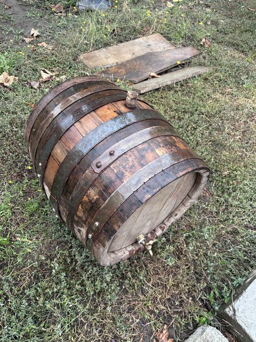 Vand butoi vin 250L si 50L