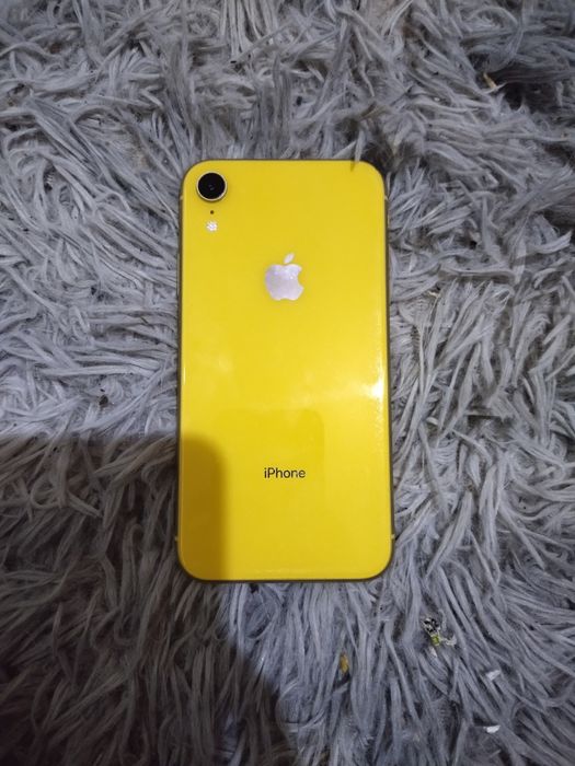 Vând iPhone Xr 64Gb Yellow