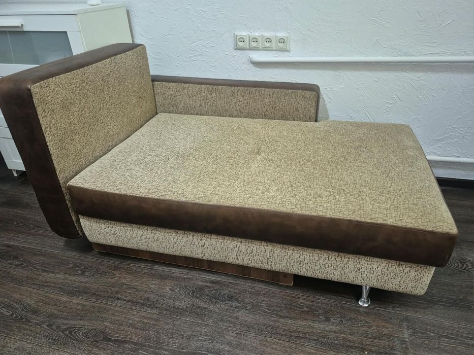 Срочно продам диван!