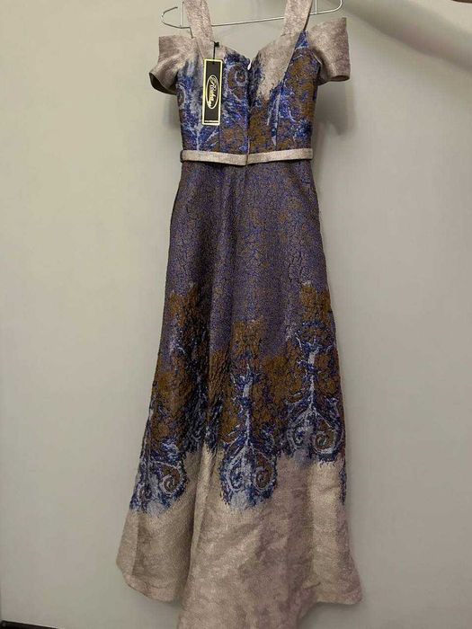 Вечернее платье . Новое . Турецкого бренда Roshacollection