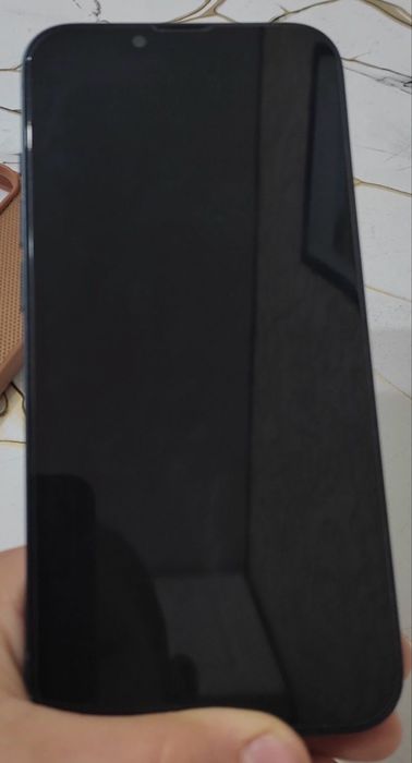 Продам iPhone 13