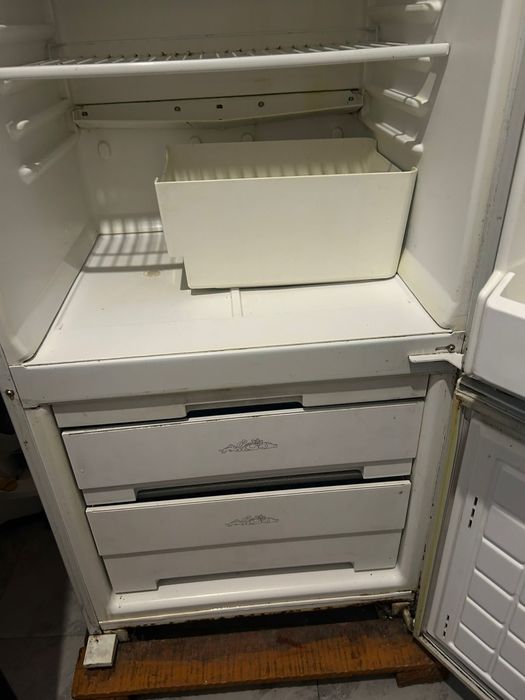 Продам холодильник