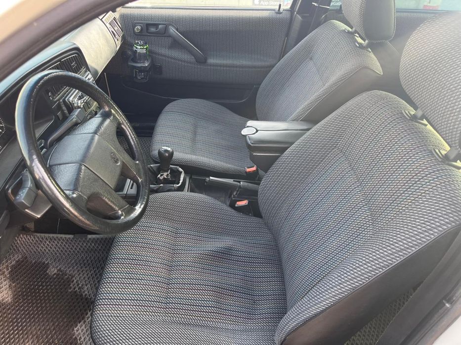 Пассат б3 1993год