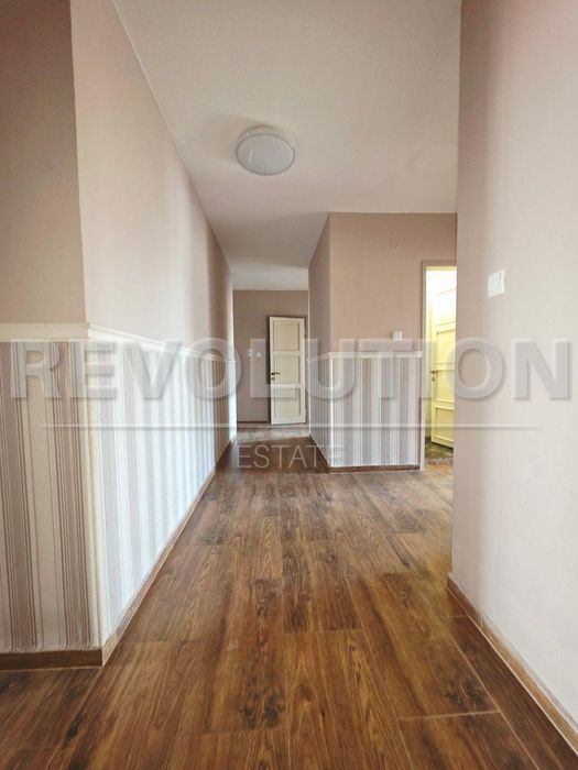 Многостаен апартамент в ж.к. Хладилника