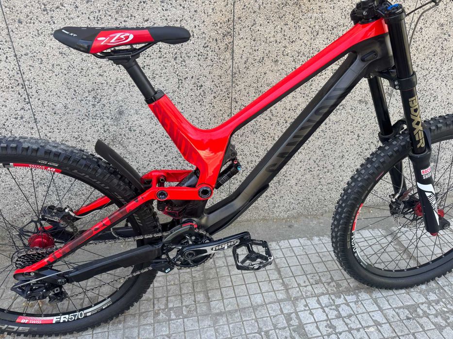 Canyon Sender CF 8.0 Carbon Donwhill/Sram X0/RockShox BoXXer 200mm.