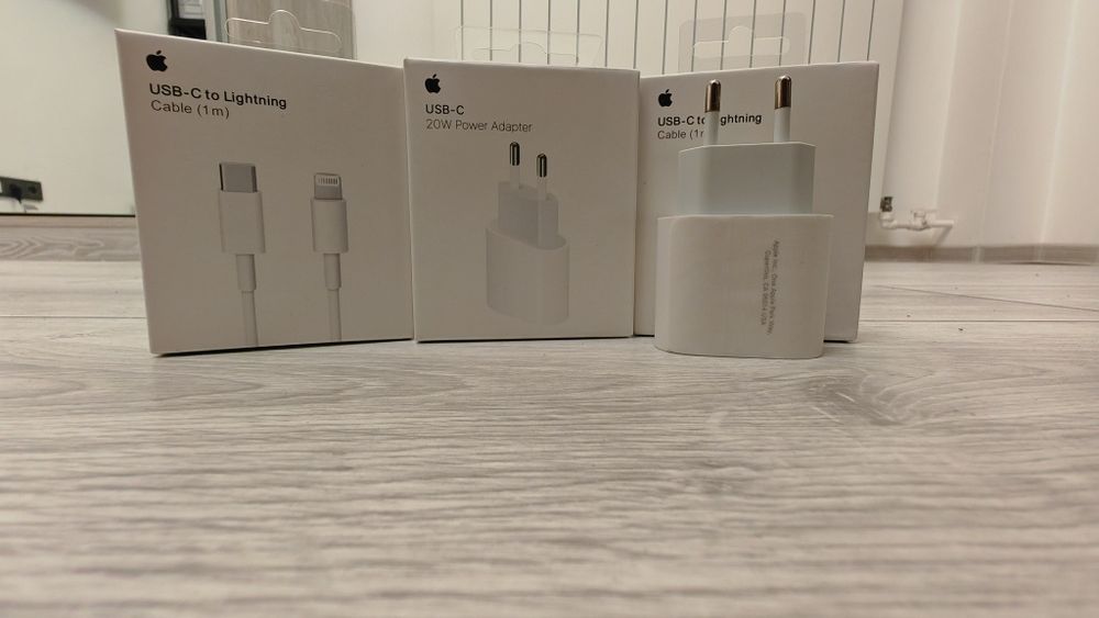 Kit încărcător 20w fast charge  și cablu usb c to  lightning sau usb c