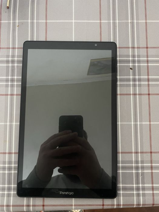 Vand tabeta Prestigio ! Stare excelenta