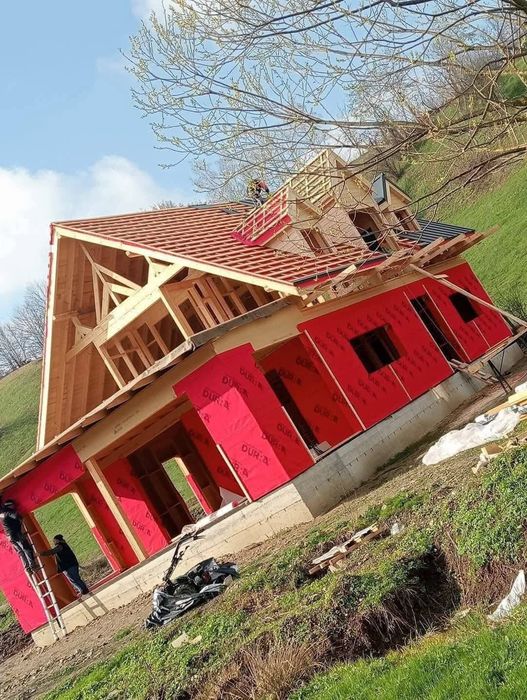 Executam lucrări de construcții acoperiș reparații montaj tablă țiglă metalic Hidroizolatii  bloc