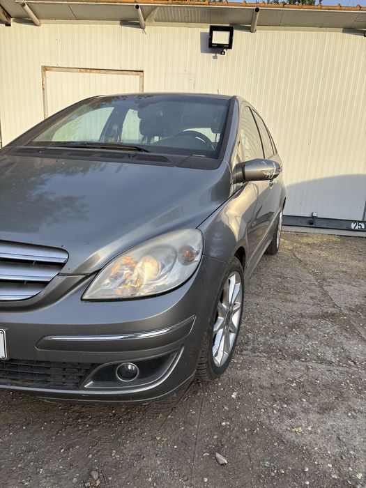 Mercedes benz b class