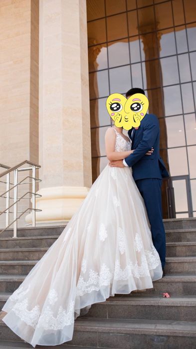 Той көйлегі сатылады!