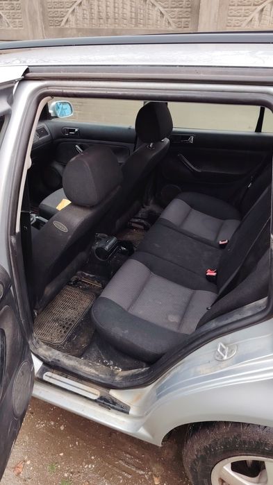 Vând golf 4 break an2002