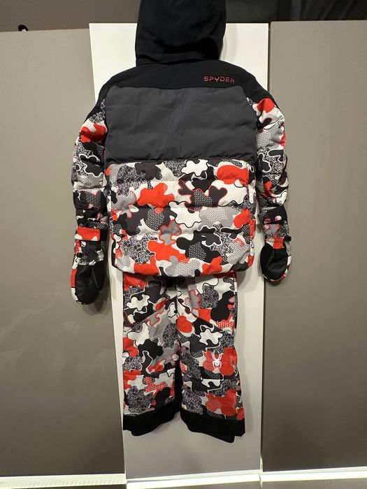 Детски ски екип Spyder 110см 6 год. Яке панталон ръкавици