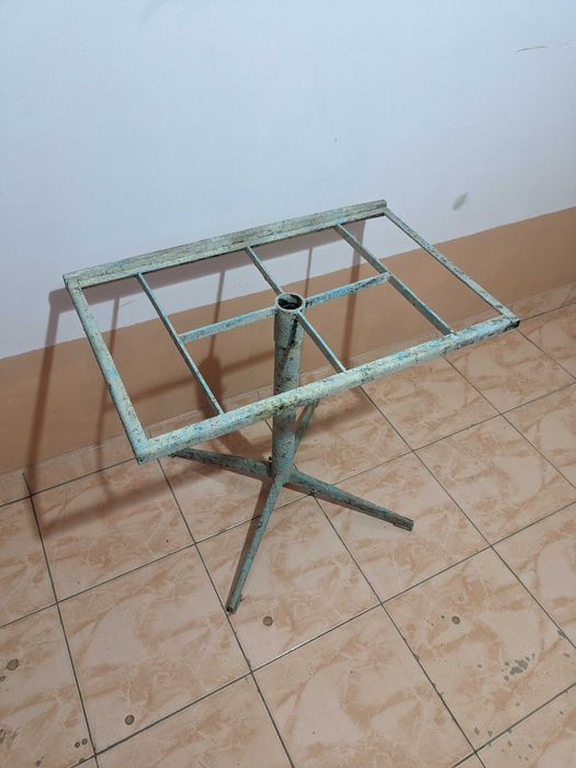 Подставка, стойка, металлическая, вращающиеся.