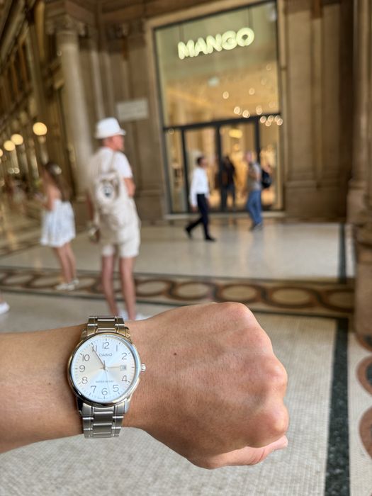 Продам часы Casio оригинал 100%