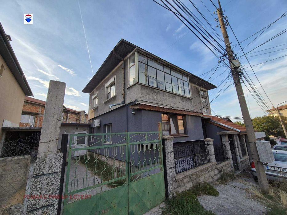 Етаж от къща за продажба кв. Дружба 2