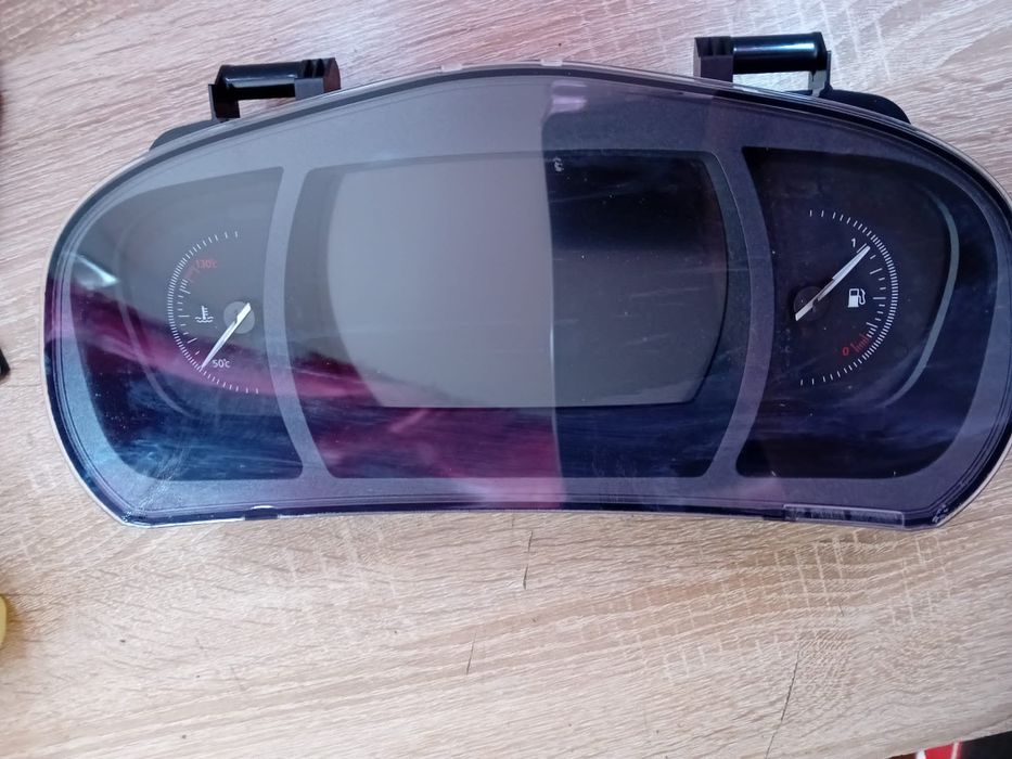Ceasuri bord renault megane 4 automata an 2018