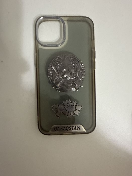 Чехлы на айфон 13