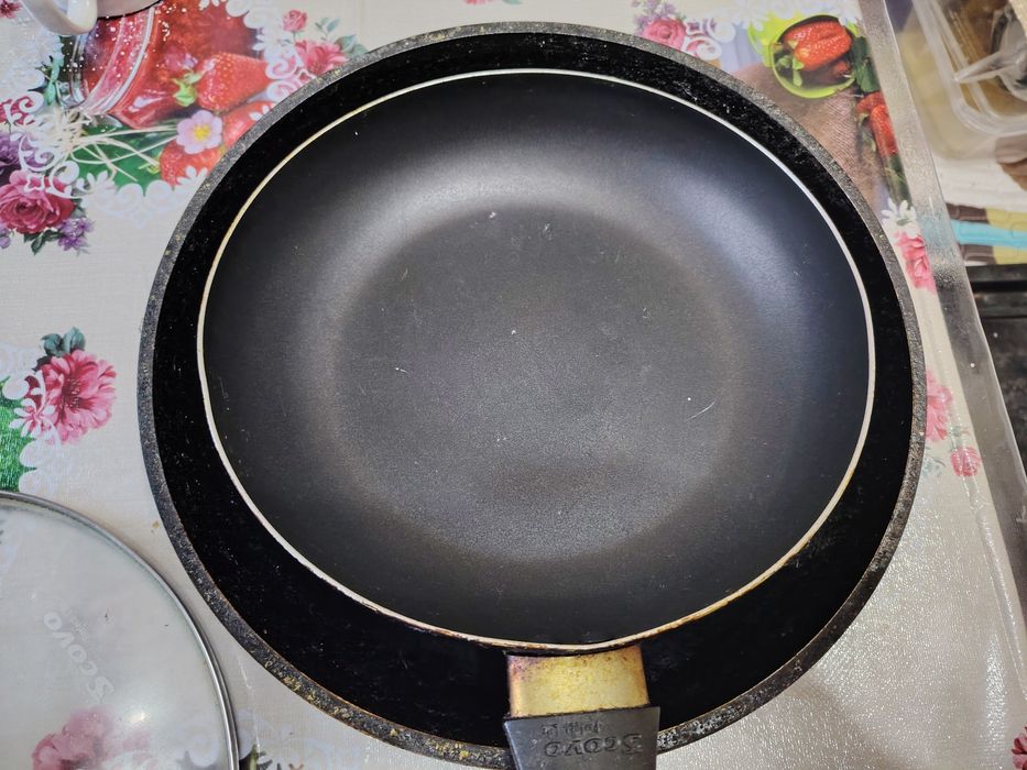 Сковородки и казан