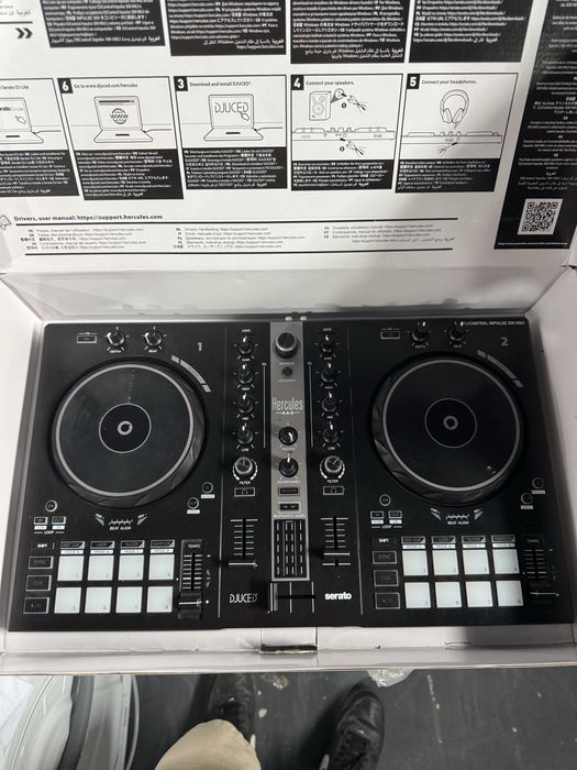 Consola Dj Hercules Inpulse 300 MK2