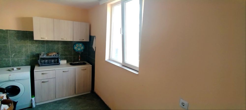 Продават се две къщи в жк. Църква, гр. Перник