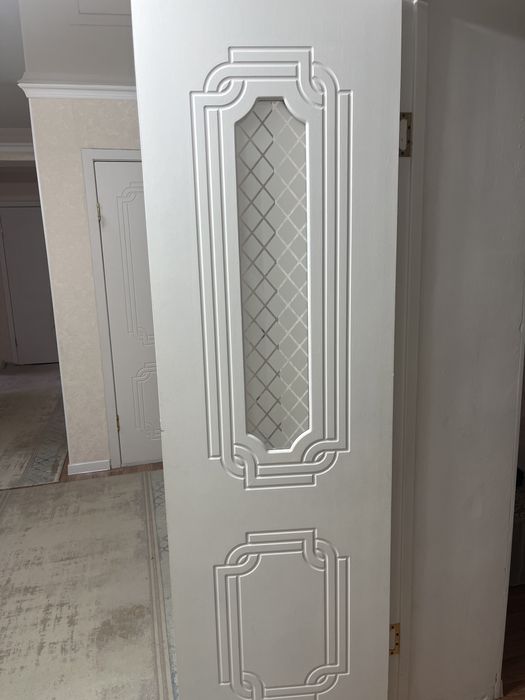 Двери межкомнатные б/у